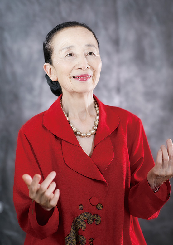 校長　高尾美智子